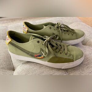 Nike SB Blazer Court Size 9.5 Daan Van Der Linden Dusty Olive Sneakers